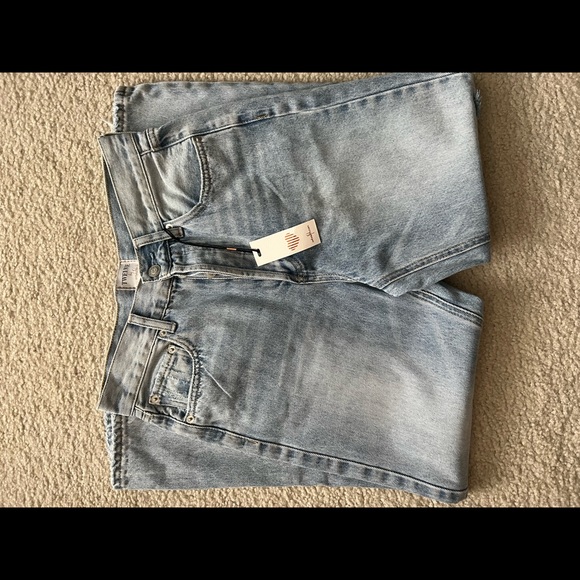 NWT Sold Out VICI Collection Kason High Rise Distressed Denim - Picture 6 of 8